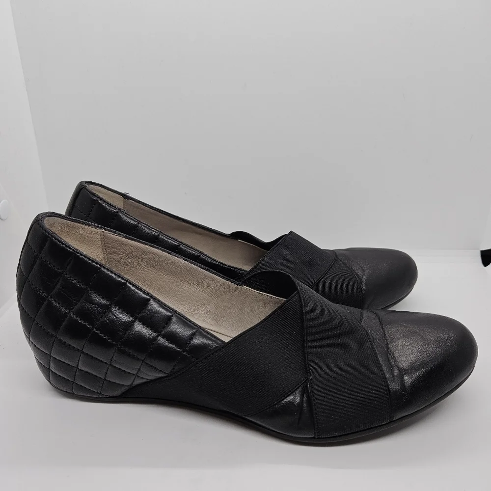 Aquatalia Unice quilted leather wedge pumps black size 8.5